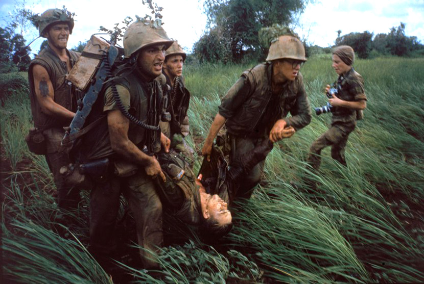 196610_marines_w_wounded_and_catherine_leroy.jpg