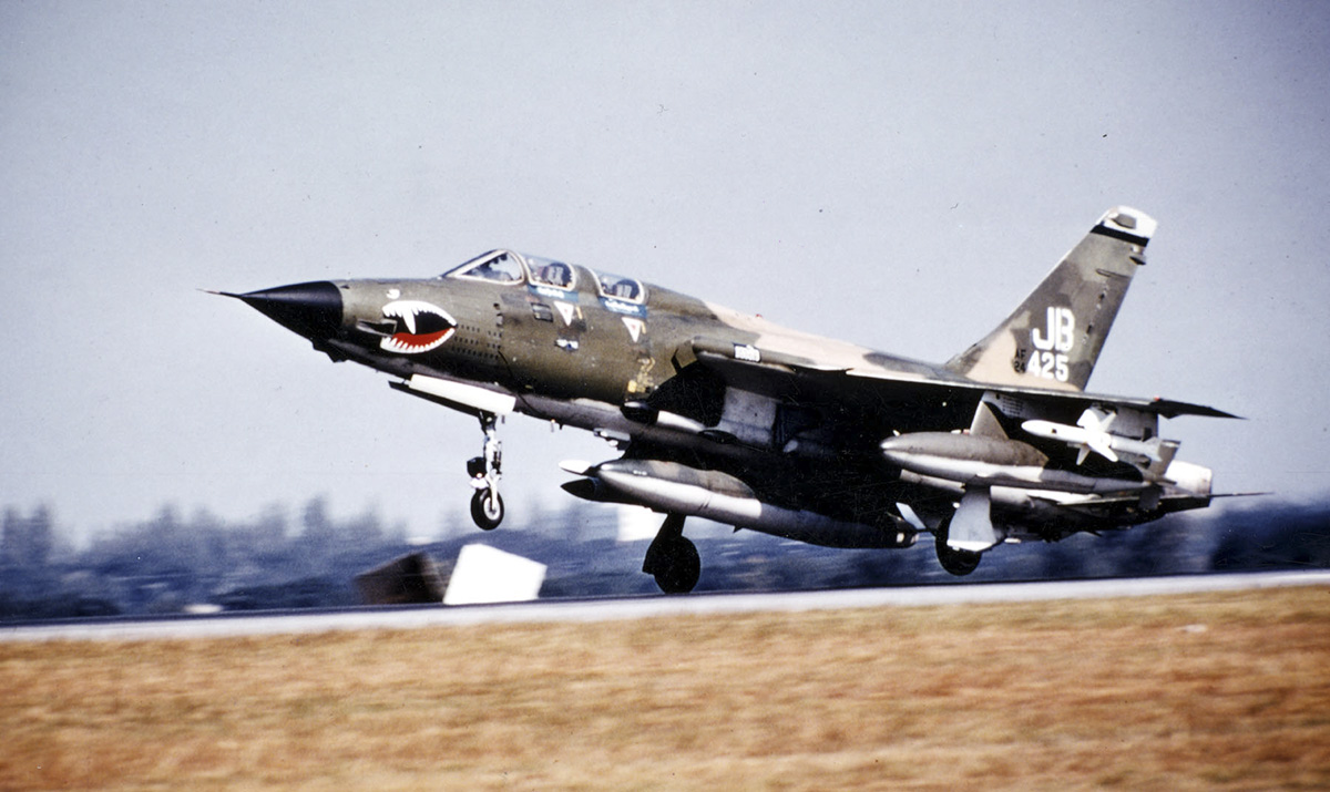 f-105g.jpg