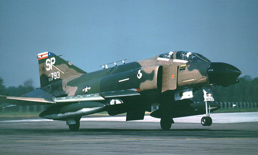 f-4d.jpg