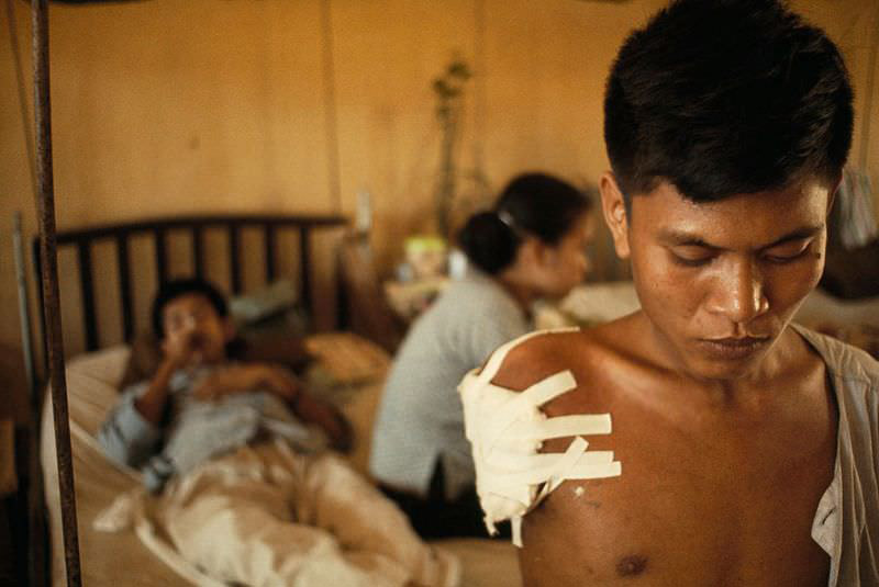 arvn_wounded_hospital_1965.jpg