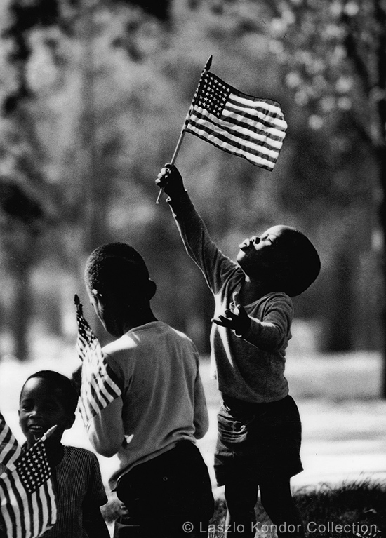children_playing_in_the_park_chicago_1968.jpg