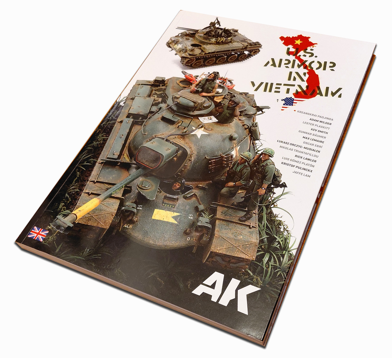 us_armor_in_vietnam_ak_book_01.jpg
