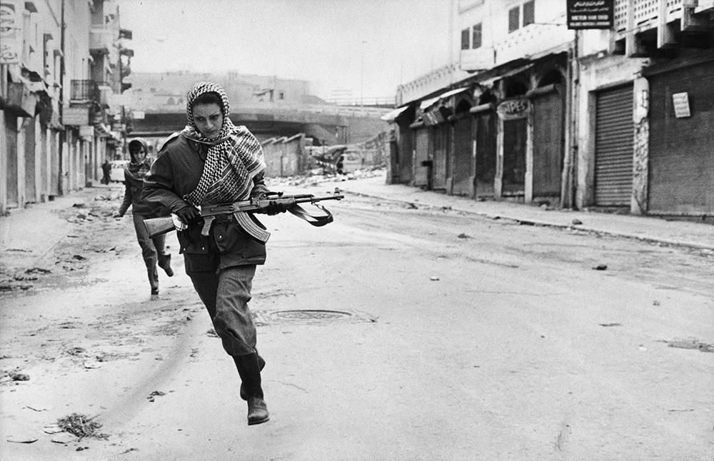 palestinian_fighter_in_beritu_1976.jpg