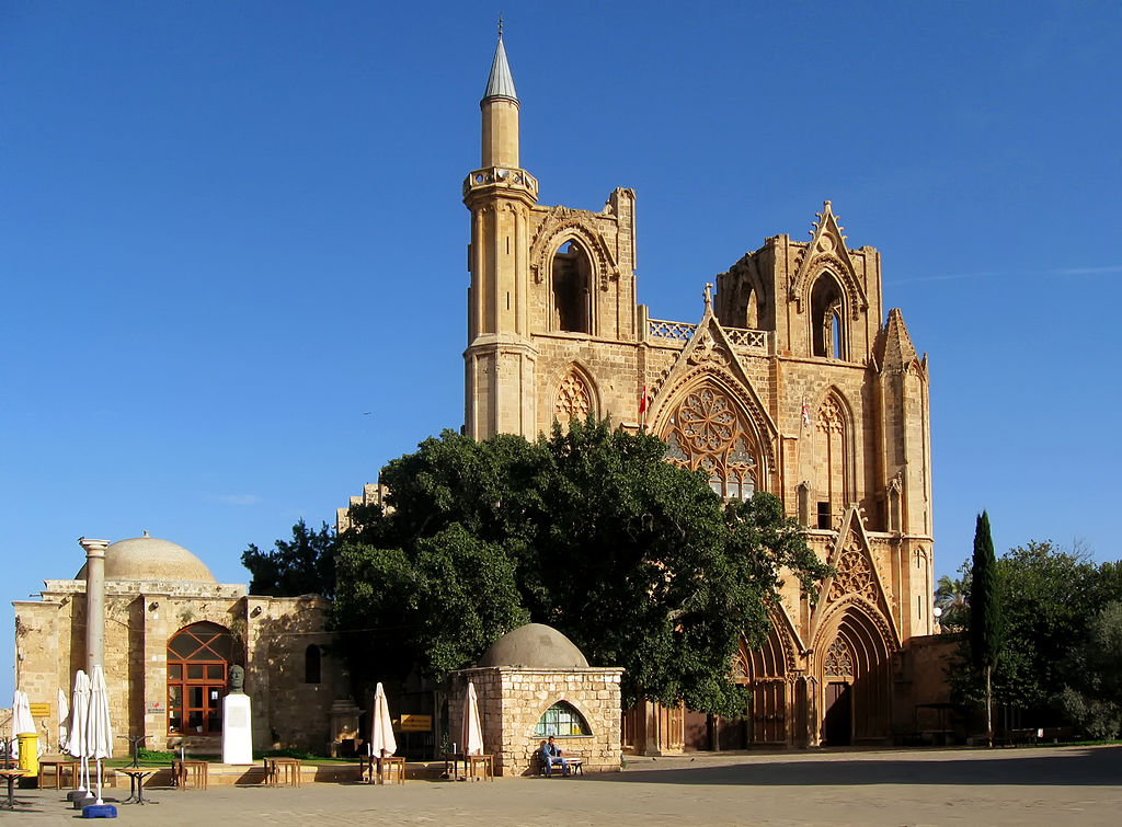 1024px-st_nikolaos_mustafa-_pascha-moschee_c.jpg