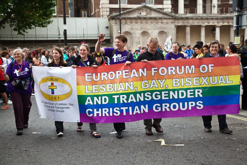 1341679467-world-pride-celebrated-in-london_1320183.jpg