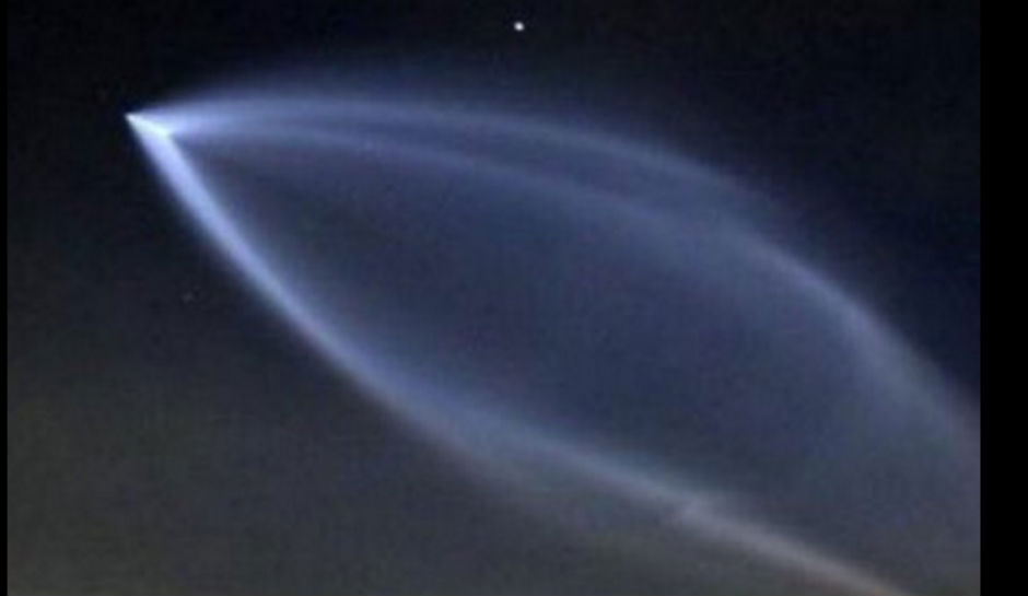light-sky-california-rocket-comet-ufo-naval-test-fire.jpg