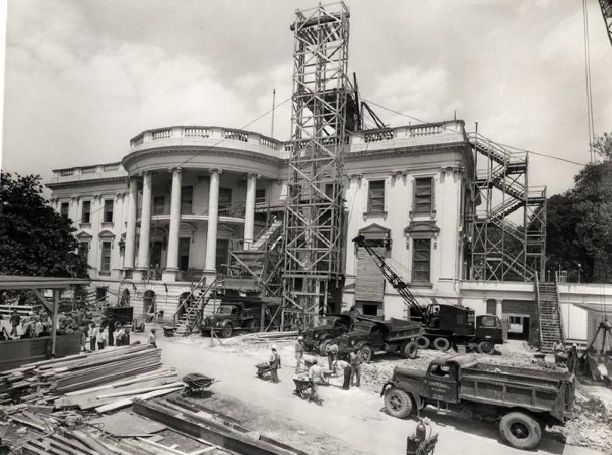 white-house-south-portico-1950.jpg