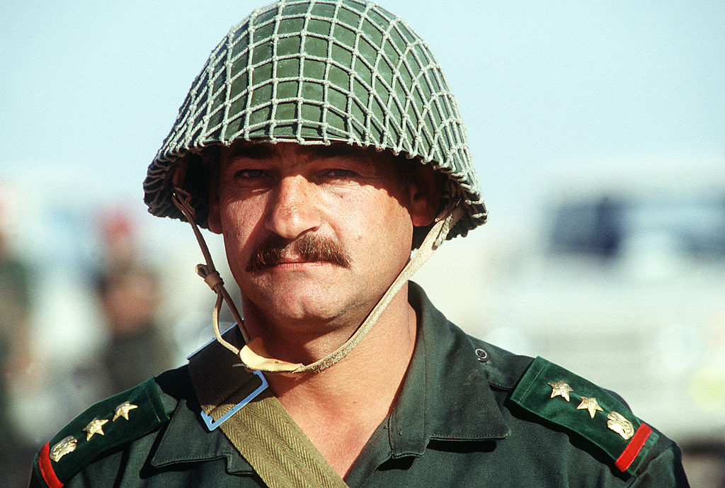1024px-a_syrian_army_officer_during_the_gulf_war.jpg