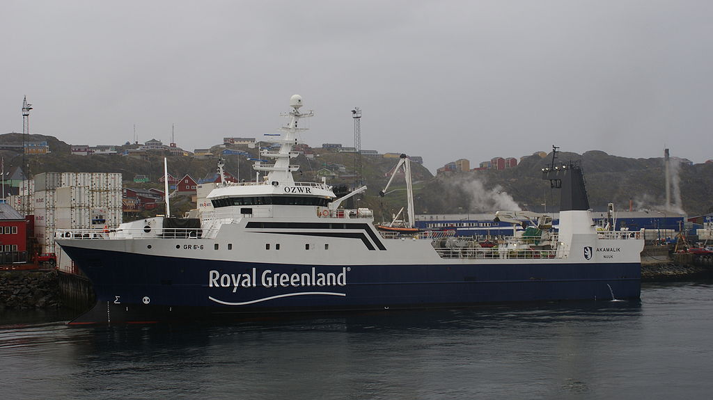 Grönlandon még ma is nagyon fontos a halászat - a tengeri élőlényeket azonban már jobbára ilyen és ehhez hasonló modern halászhajókkal fogják ki. (forrás: Wikipedia)