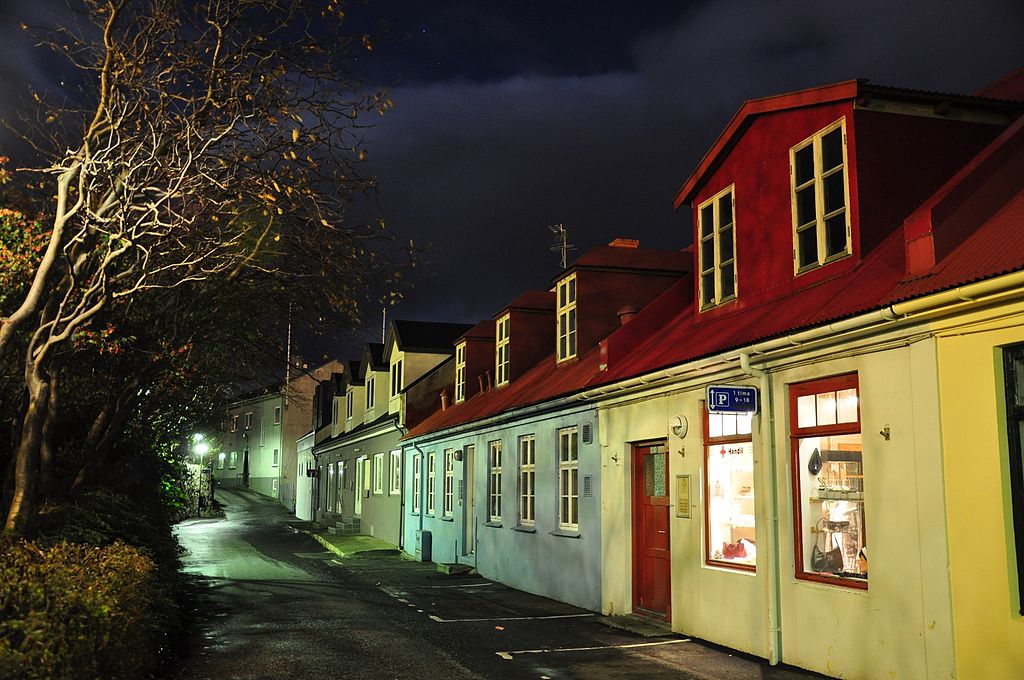 1024px-faroe_islands_streymoy_torshavn_4_bryggjubakki_street_at_night.jpg