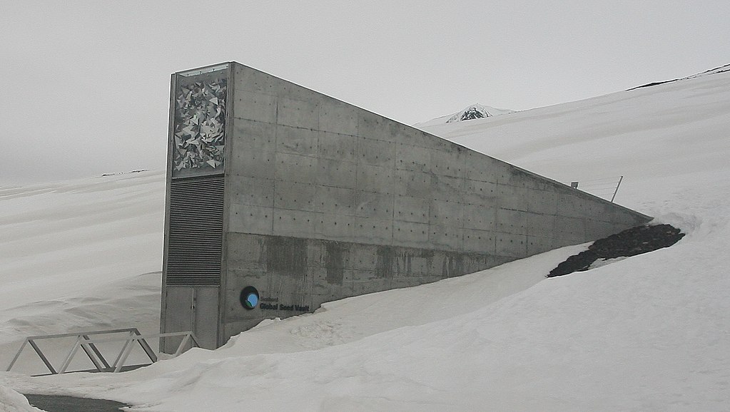 1024px-global_seed_vault_cropped.jpg