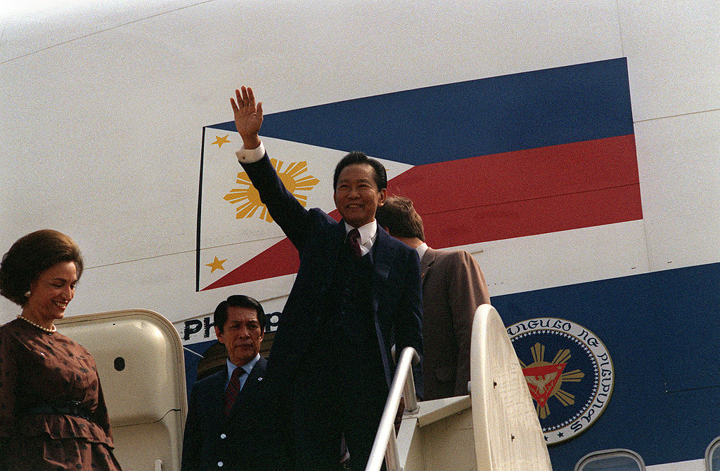 1024px-marcos_in_washington_1983.jpg