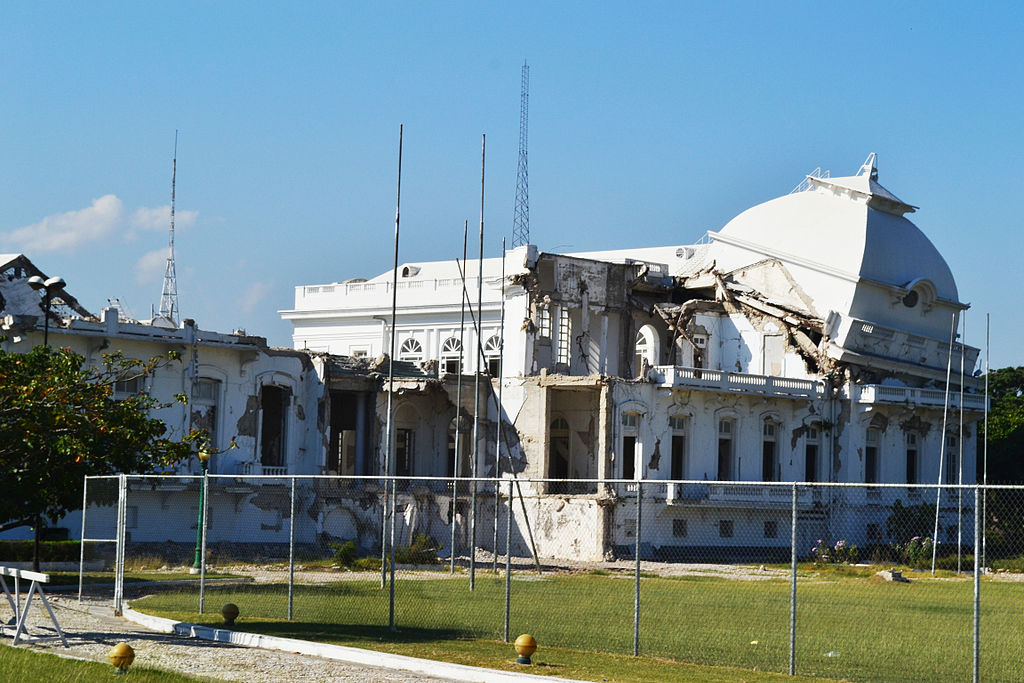 Az elnöki palota mellett... (forrás: Wikipedia)