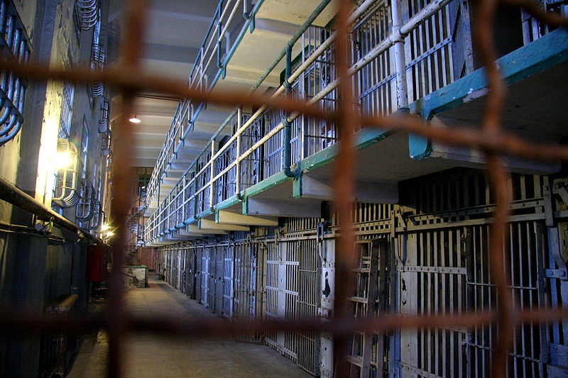 800px-a-block_at_alcatraz_2206096229.jpg