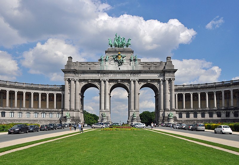 800px-brussels_cinquantenaire_r02.jpg