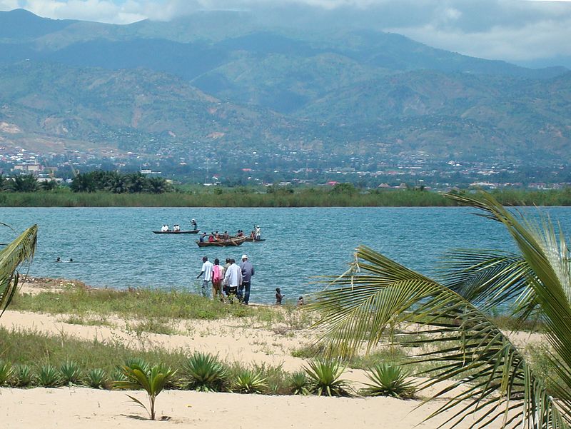 800px-bujumbura_lake_tanganyika.jpg