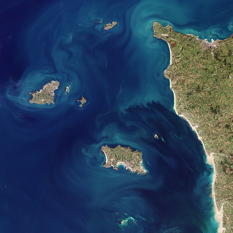 800px-channel_islands_by_sentinel-2.jpg