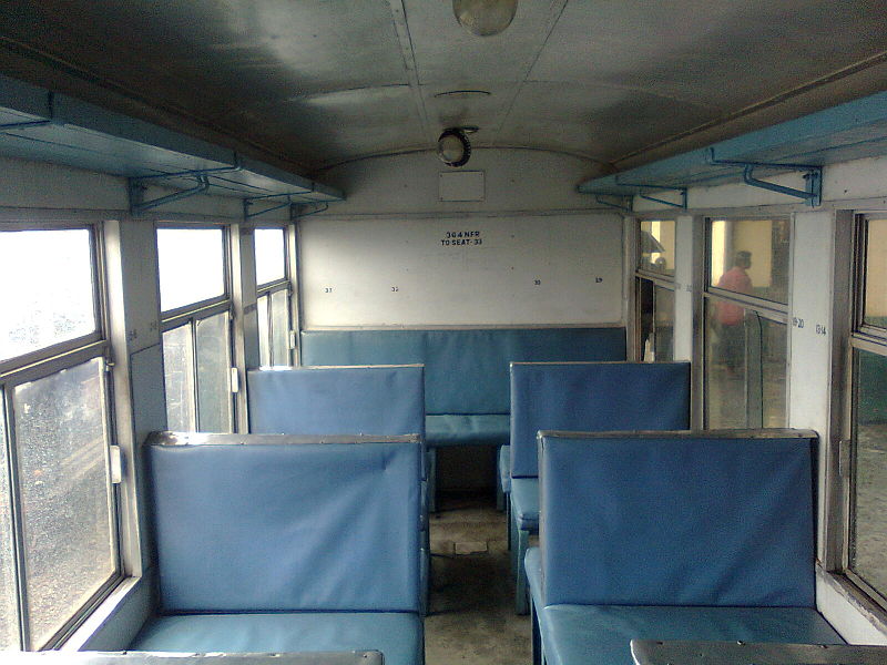 800px-dhr_cab.jpg