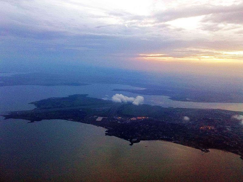 800px-entebbe_aerial.jpg