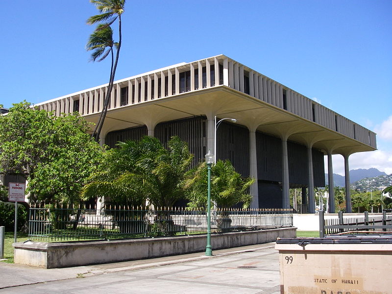 800px-hawaii_state_capitol_from_the_south-east.jpg