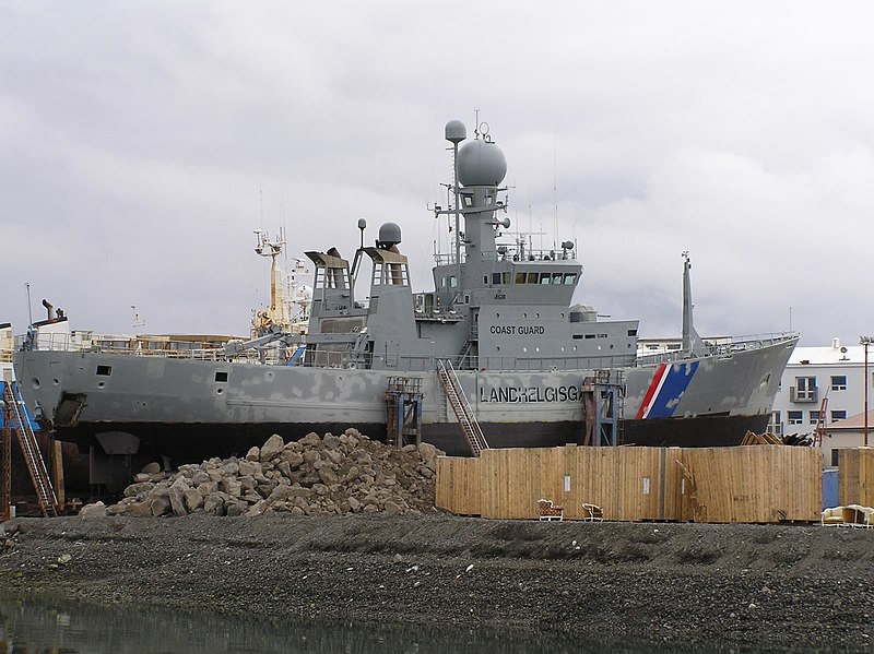 800px-icelandic_warship.jpg