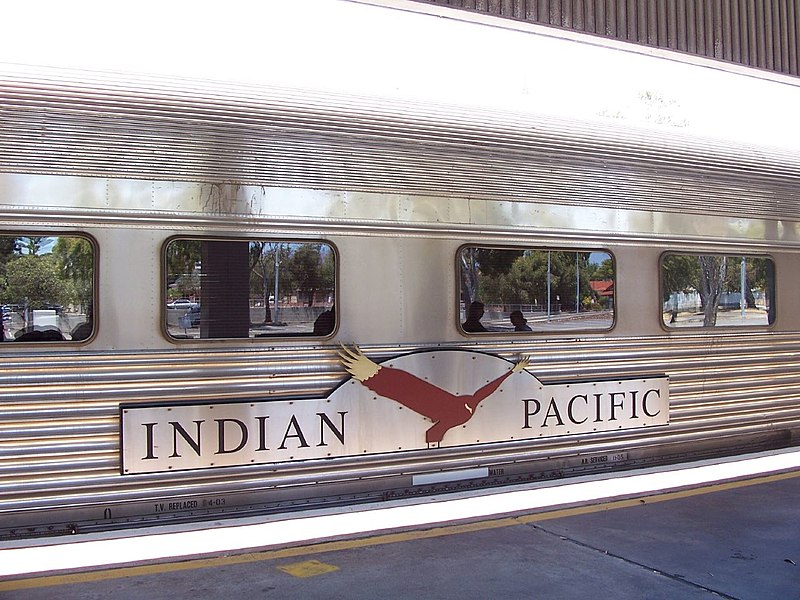 800px-indian_pacific_on_the_platform_at_east_perth.jpg
