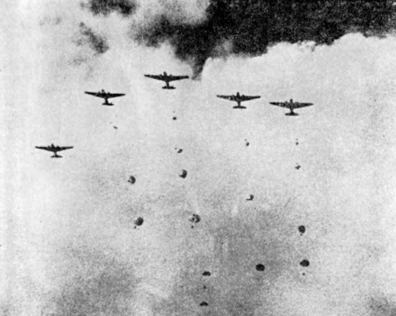 800px-japanese_paratroopers_dropping_over_langoan_airfield_manado_1942.jpg