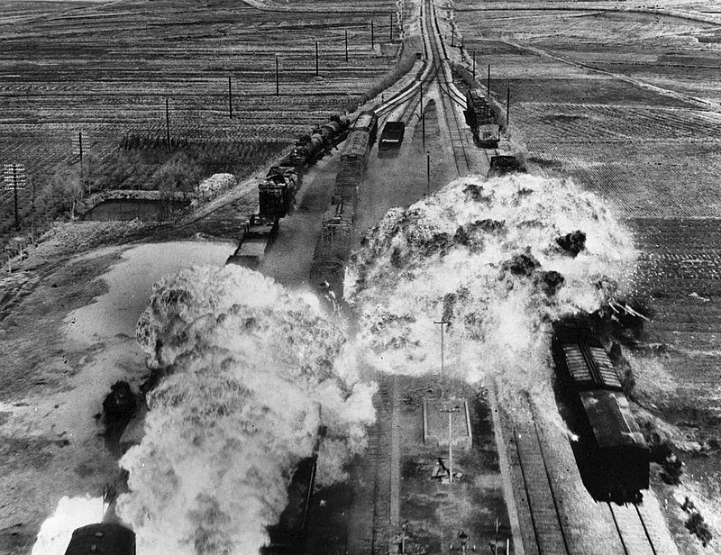 800px-korean_war_train_attack.jpg