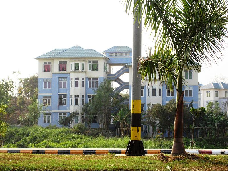 800px-naypyitaw_apartment.jpg