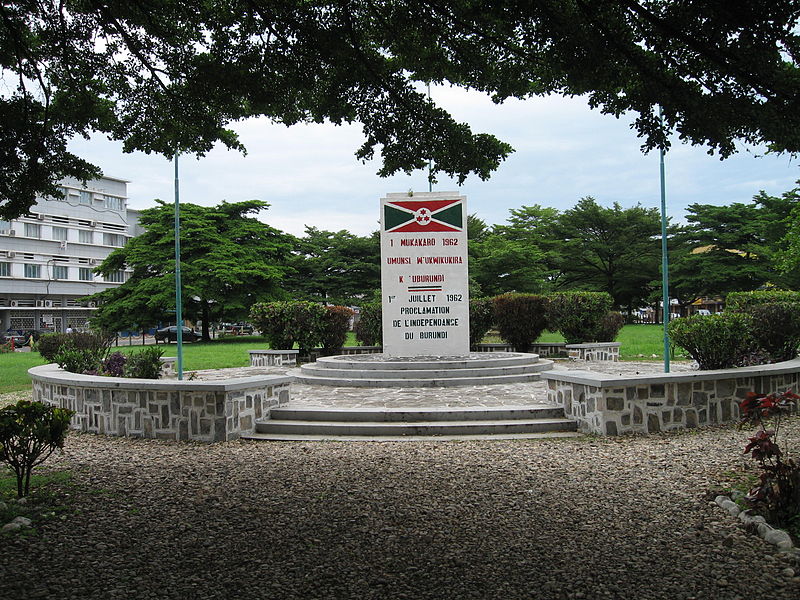 800px-plaza_de_la_independencia.jpg