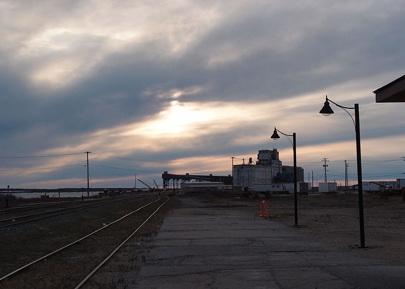 800px-port_of_churchill_at_sunset_as_seen_from_the_rail_station.jpg