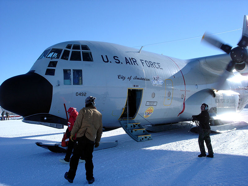 800px-south_pole_cargo.jpg