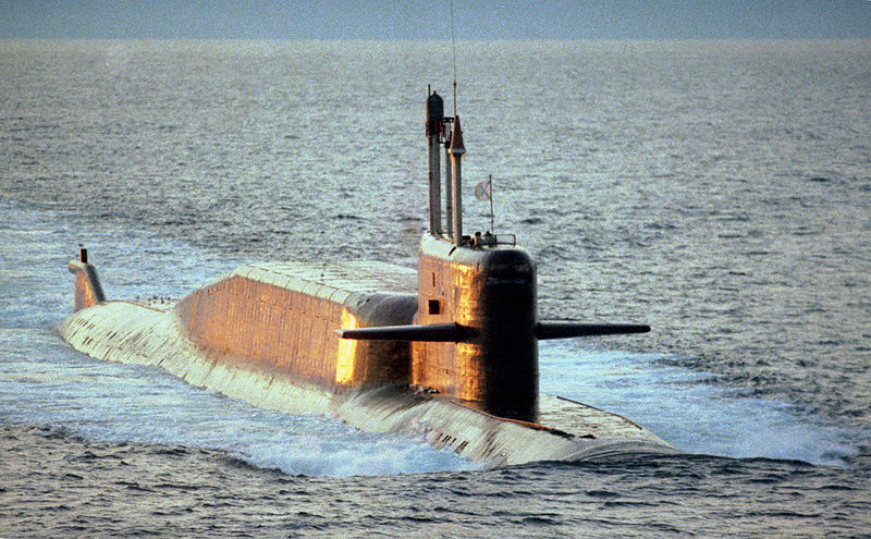 800px-submarine_delta_iv_class.jpg