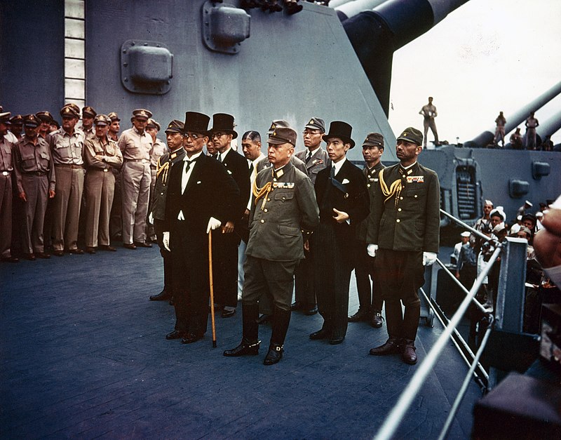 800px-surrender_of_japan_uss_missouri.jpg