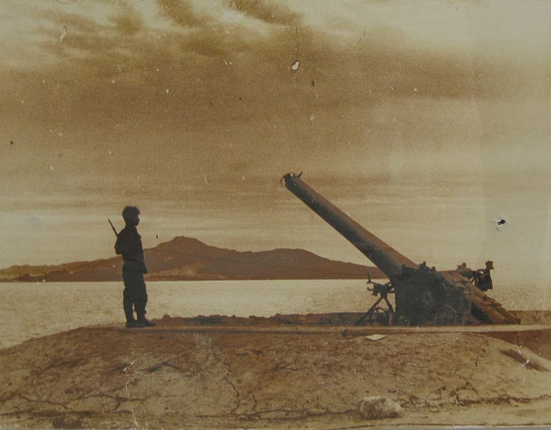 800px-tiran_guns_img_0937.JPG