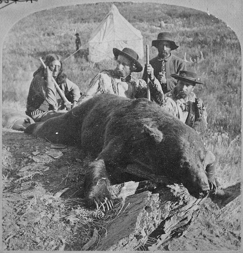 _our_first_grizzly_killed_by_gen_custer_and_col_ludlow_by_illingworth_1874_during_black_hills_expedition_nara_519426.jpg