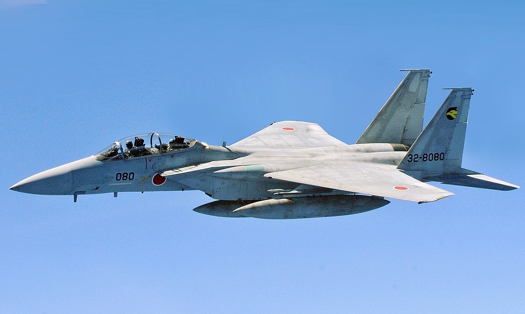 a_japan_air_self_defense_force_f-15_modified.jpg