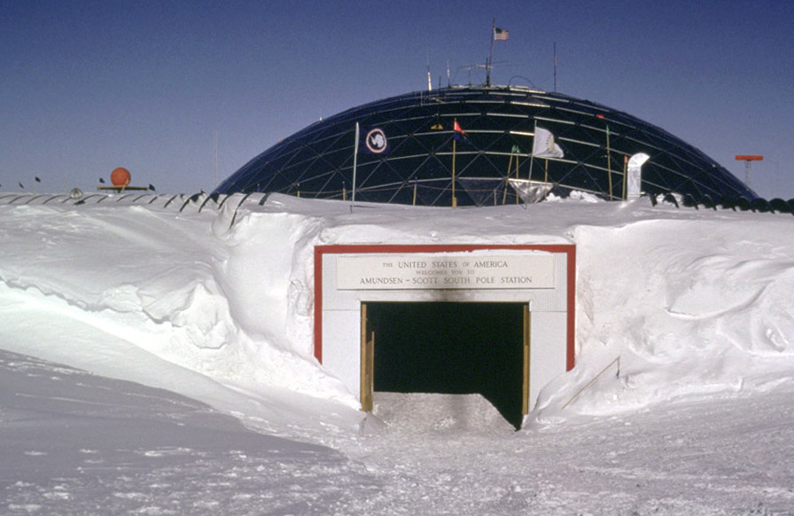 amundsen-scott_south_pole_station.jpg