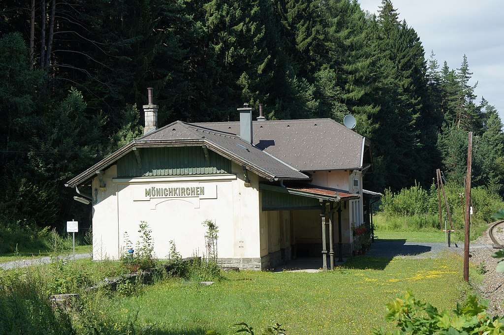 aspangberg-st_peter_aufnahmsgebaeude.jpg