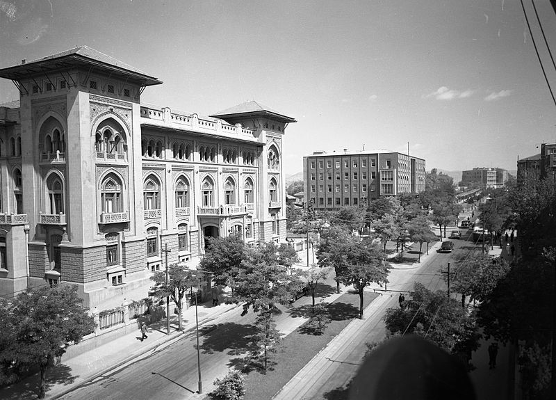 banks_street_ataturk_boulevard_the_building_of_ziraat_bankas_agricultural_bank_1930s_16851406391.jpg