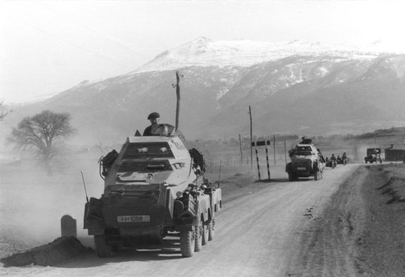 bundesarchiv_bild_101i-158-0094-33_balkan_sp_hpanzer_der_leibstandarte_adolf_hitler.jpg