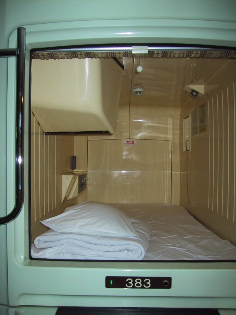 capsulehotelcapsule.jpg