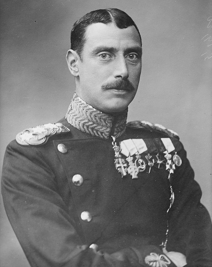 christian_x_of_denmark_circa_1915.jpg