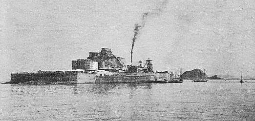 hashima_circa_1930.jpg