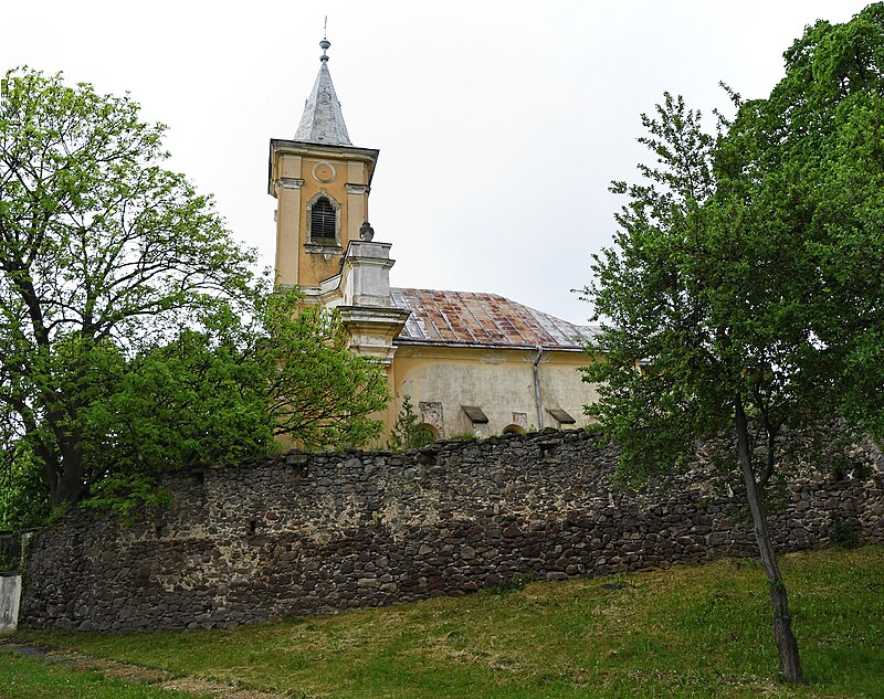 hejce_romai_katolikus_templom_2021_01.jpg