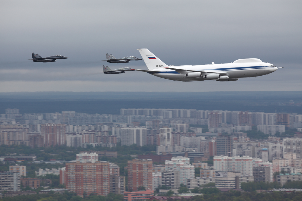 ilyushin_il-80_over_moscow_6_may_2010.jpg