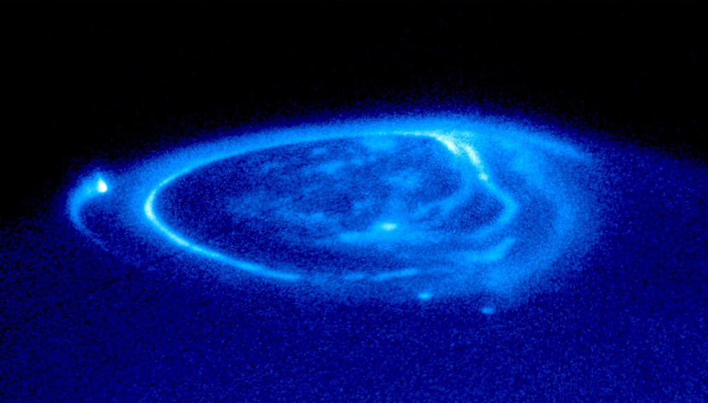 jupiter_aurora_hst_uv.jpg