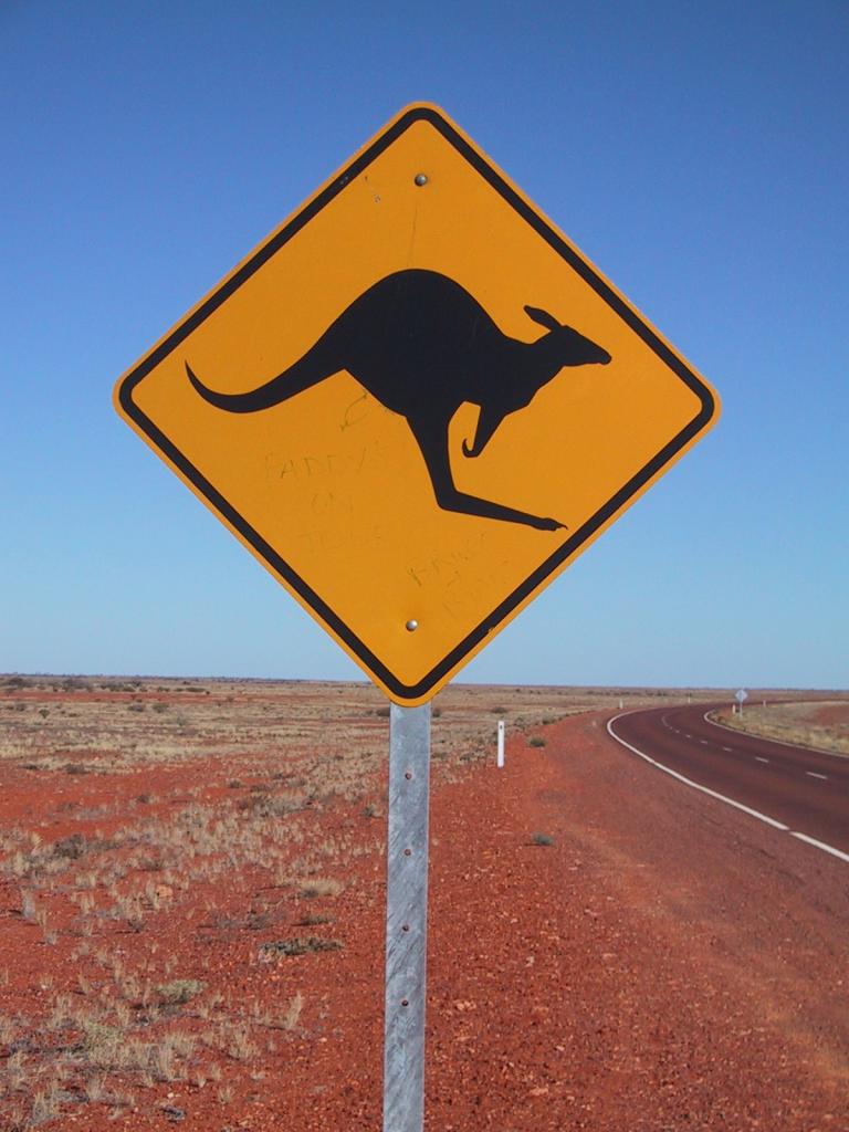 kangaroo_sign_at_stuart_highway.jpg