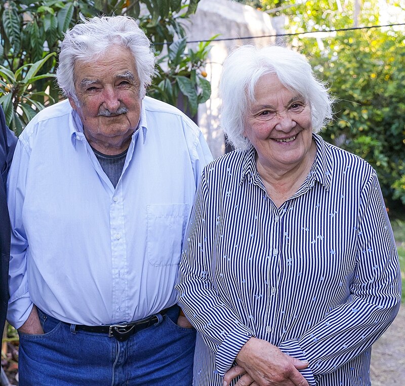 la_pareja_mujica.jpg