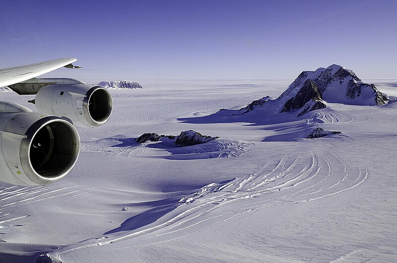 marie_byrd_land_west_antarctica_by_nasa.jpg